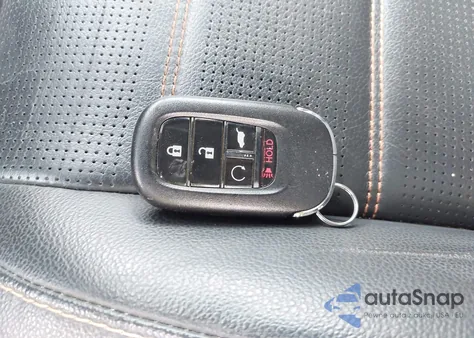 2023 Honda Cr-V Hybrid Sport Touring z USA, uszkodzony, nr VIN 7FARS6H90PE000829